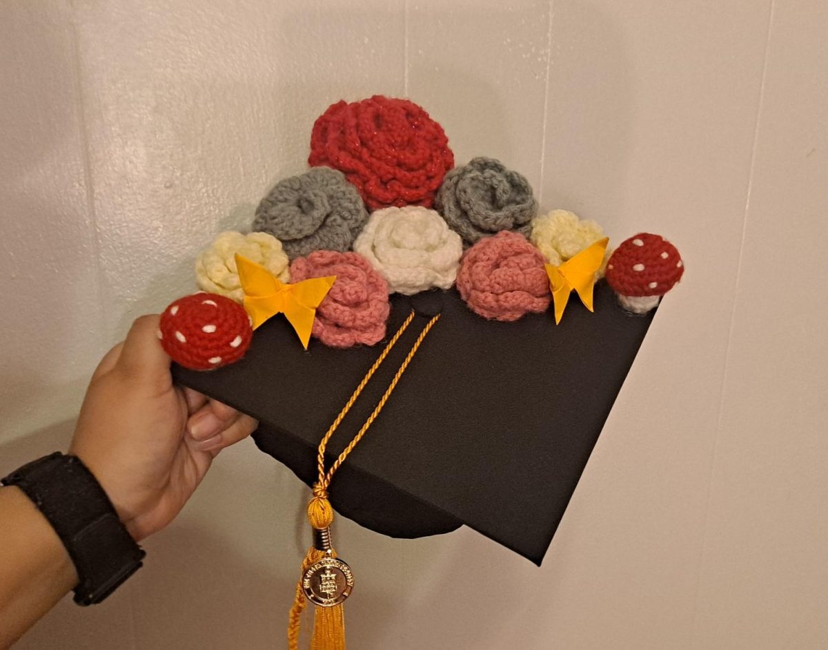 Graduation cap decorated with flowers